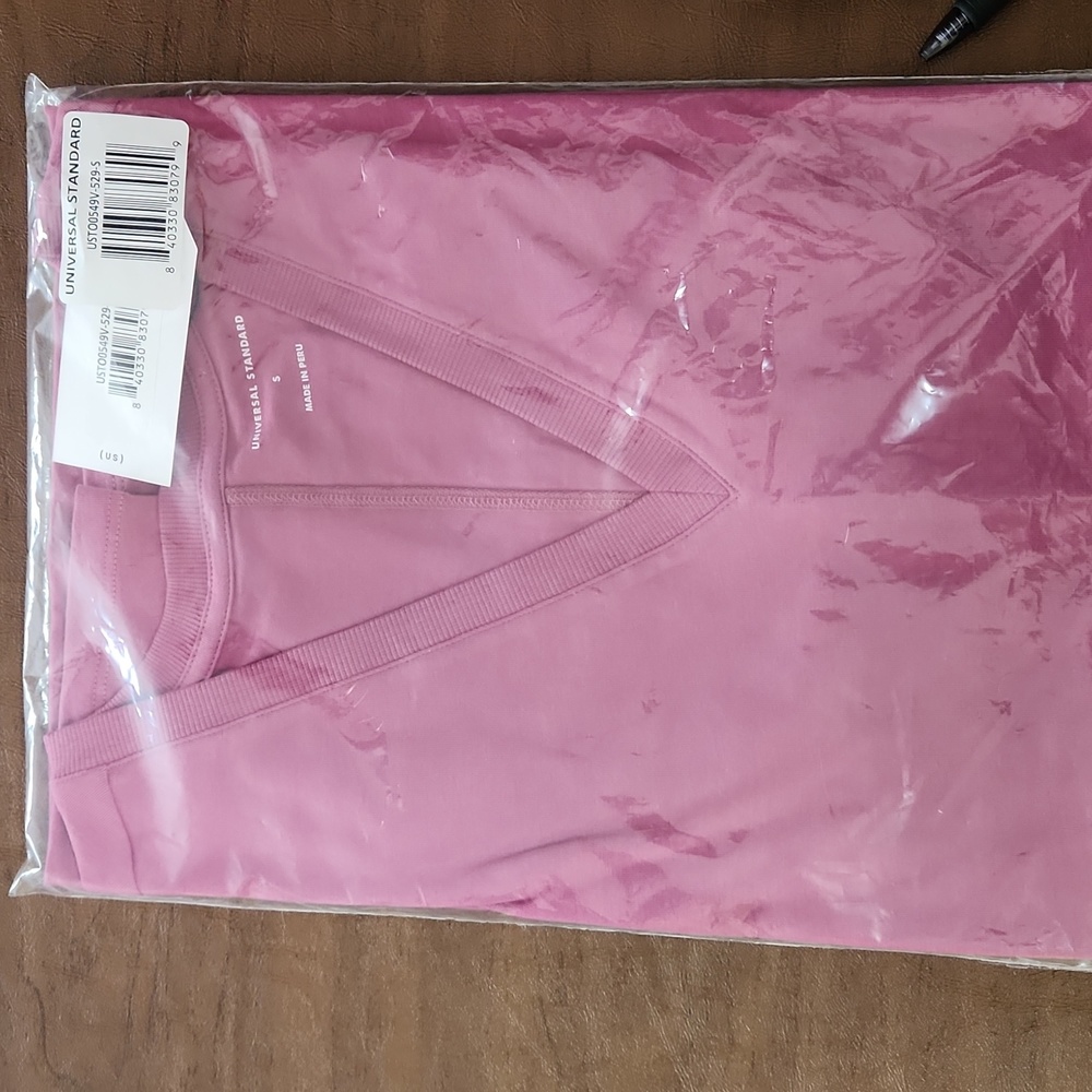 BNWT-UNIVERSAL STANDARD small stovepipe tee